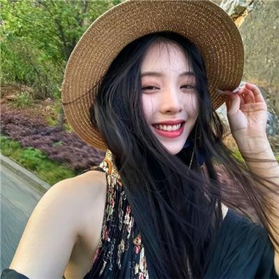 储物柜女孩